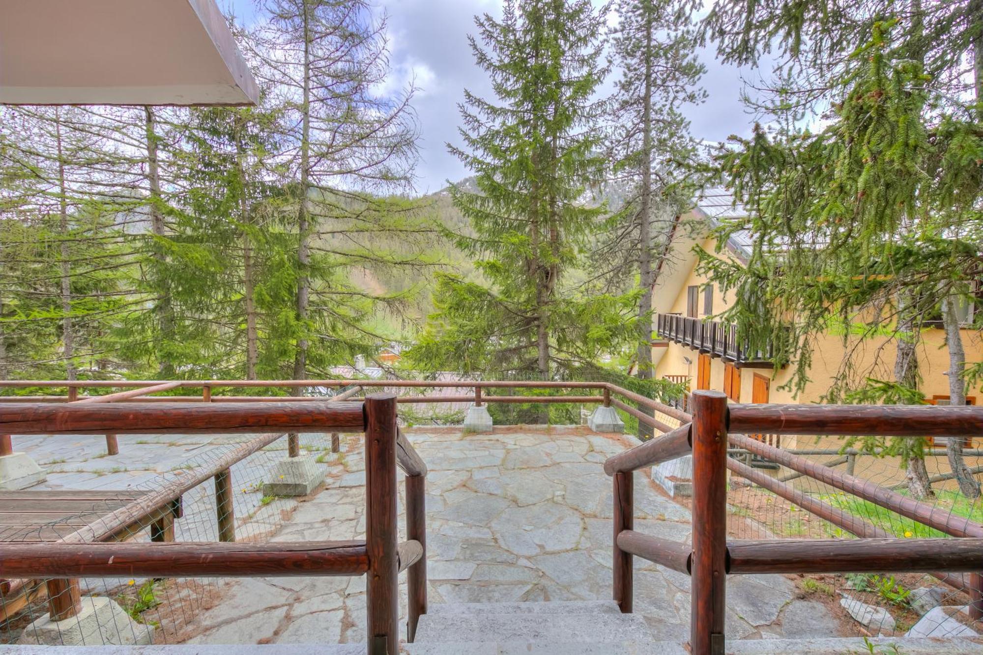 Appartamento La Marmotta Mountain Retreat - Happy Rentals クラヴィエーレ エクステリア 写真